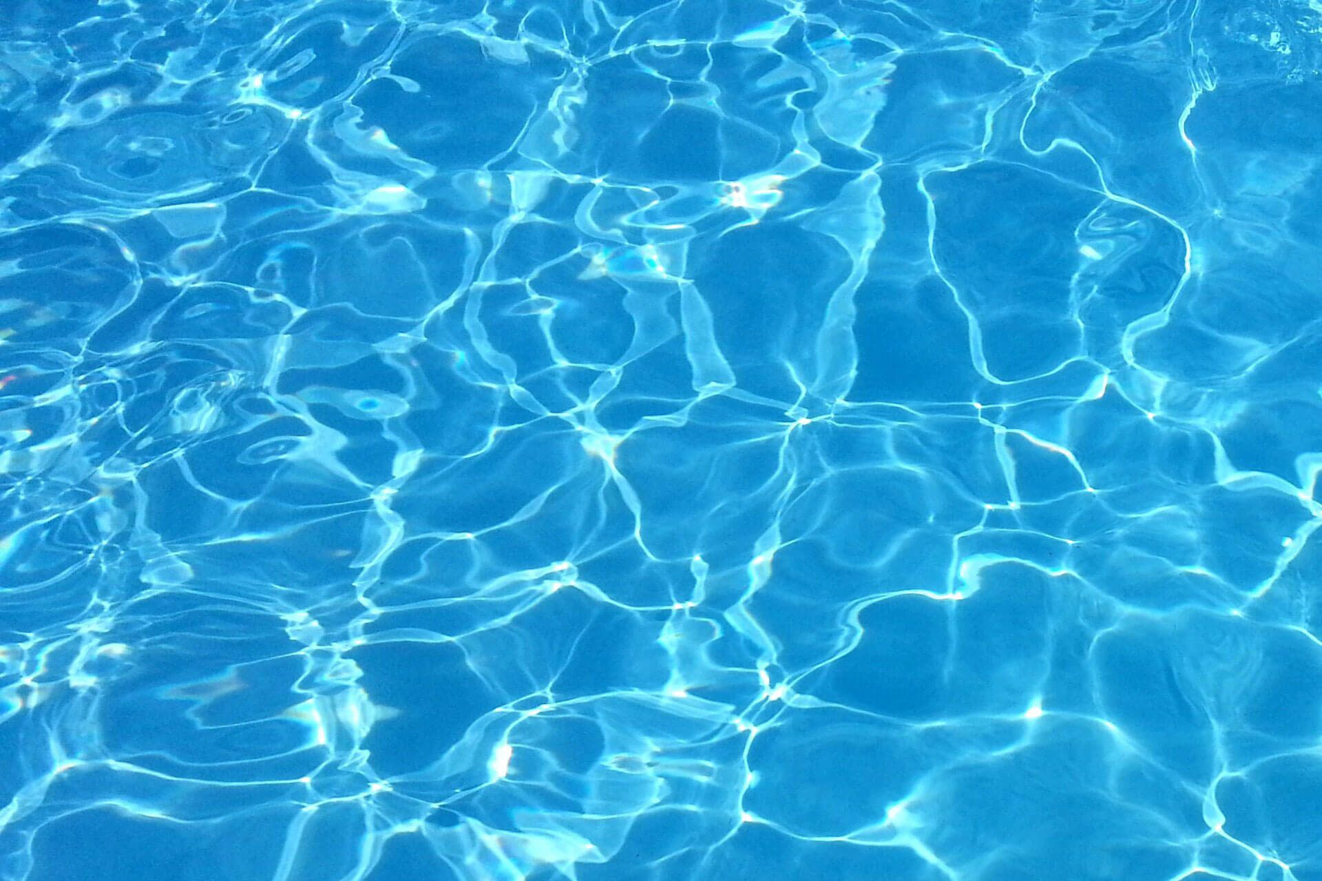 Wasser im Swimmingpool.